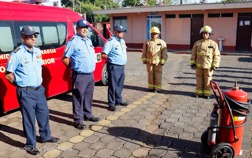 BOMBEROS-12