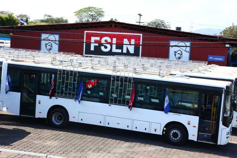 BUSES18