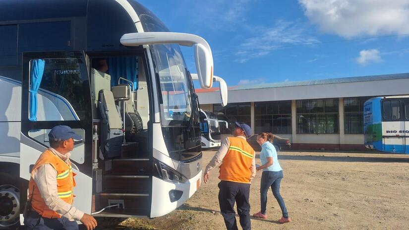 BUSES5