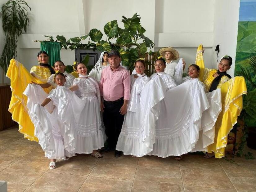 TRAJES-(10)