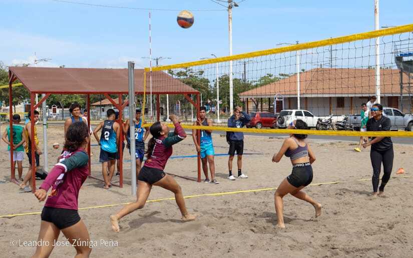 VOLEIBOL-PLAYA--(4)