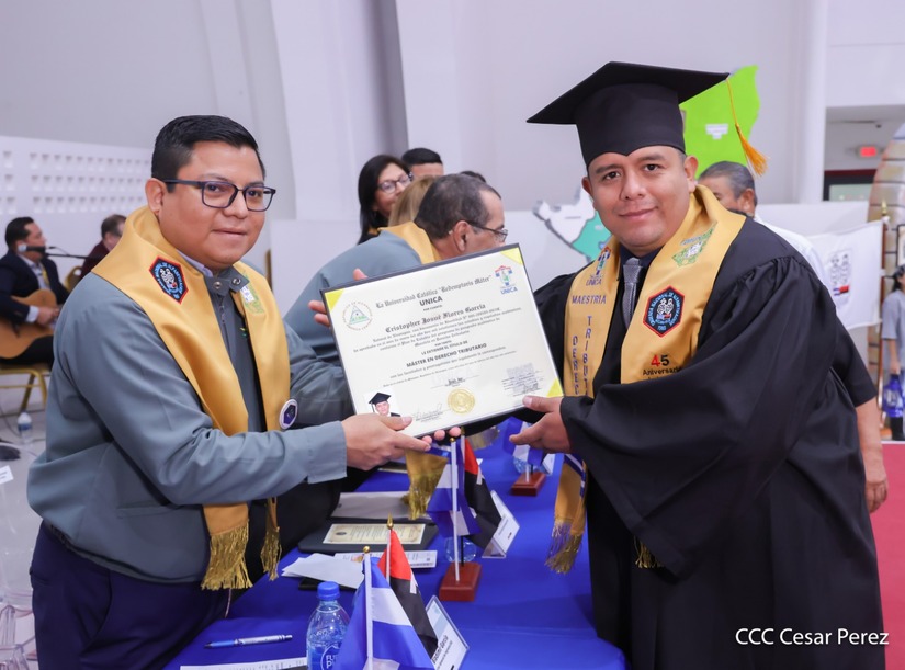 GRADUACION24