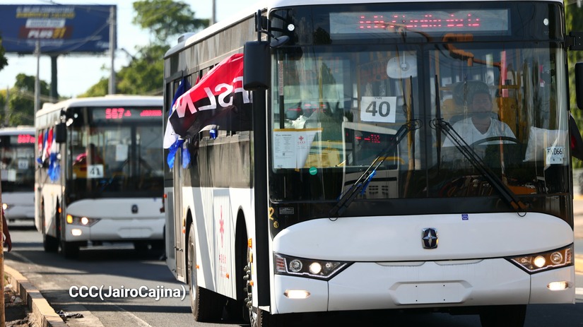 Autobuses-Yutong-24