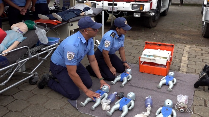BOMBEROS10