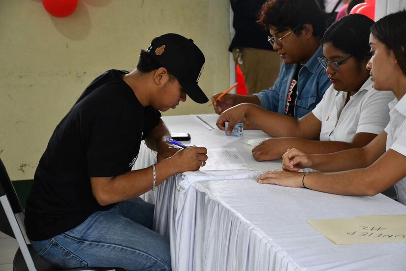 becas-22