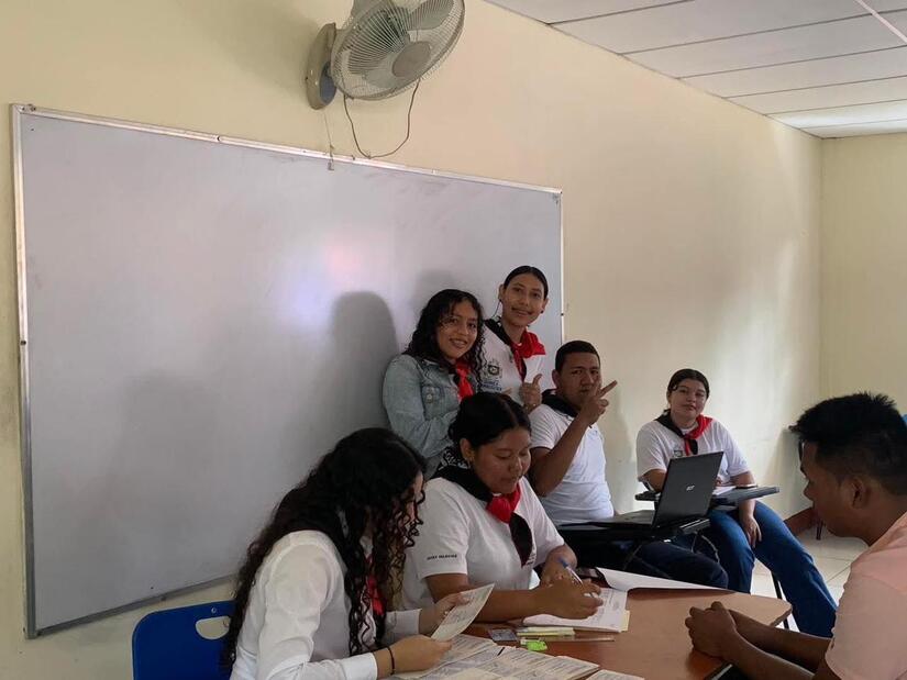 becas-38