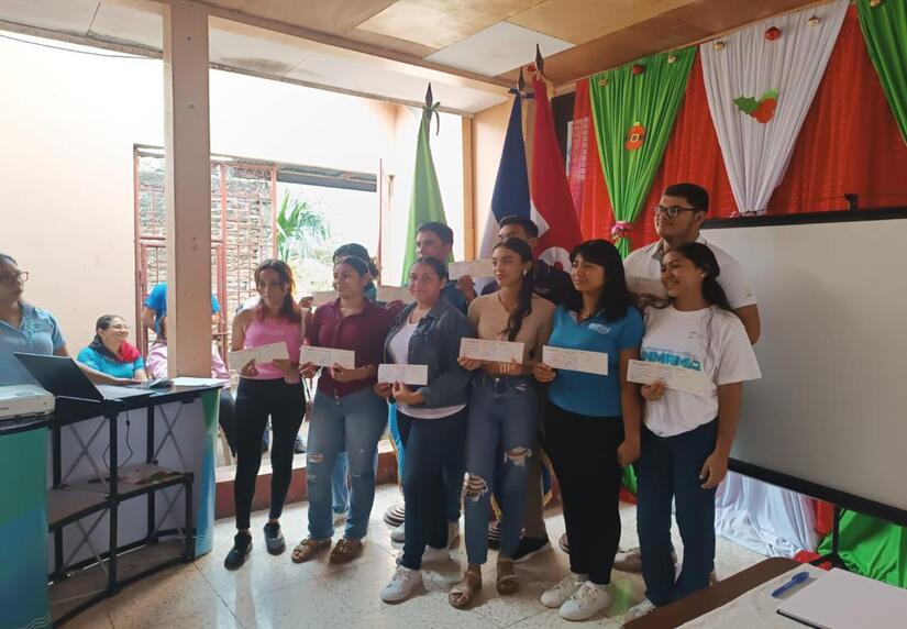 BECAS25