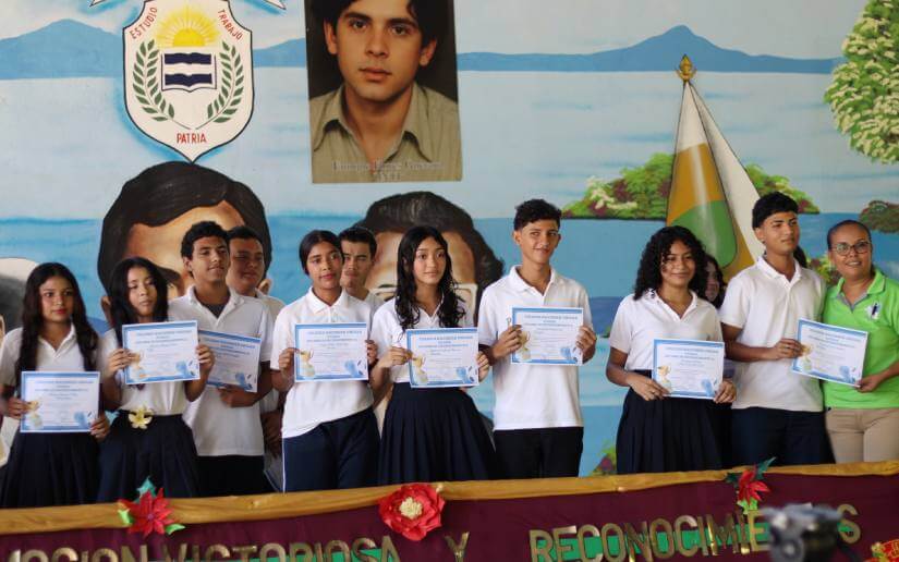 ESTUDIANTES9