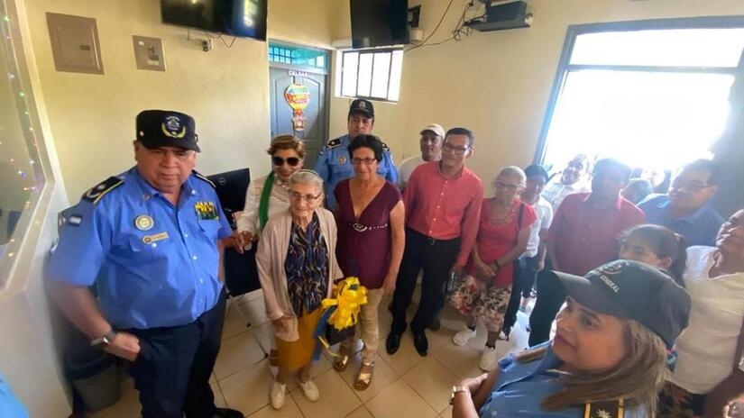 POLICIA10