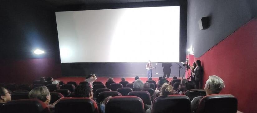CINE-(4)