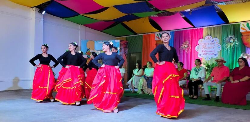 HUIPIL-(6)