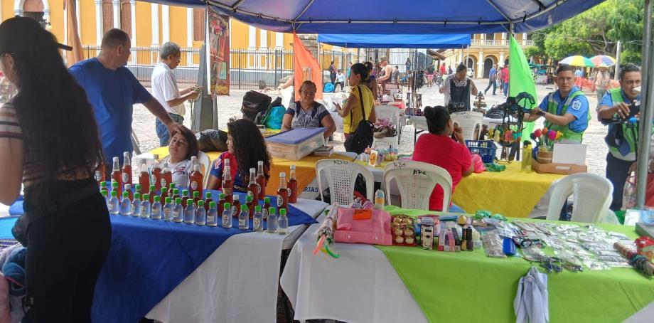 EMPRENDIMIENTOS12