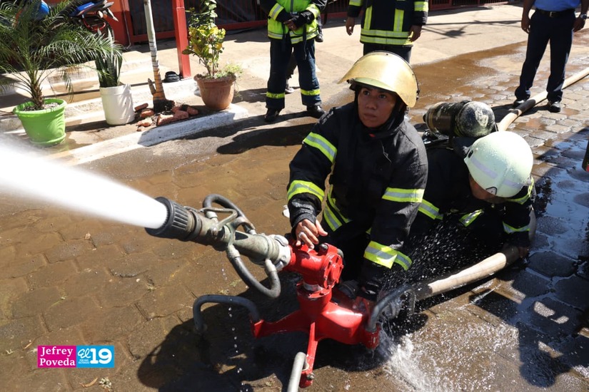 BOMBEROS11