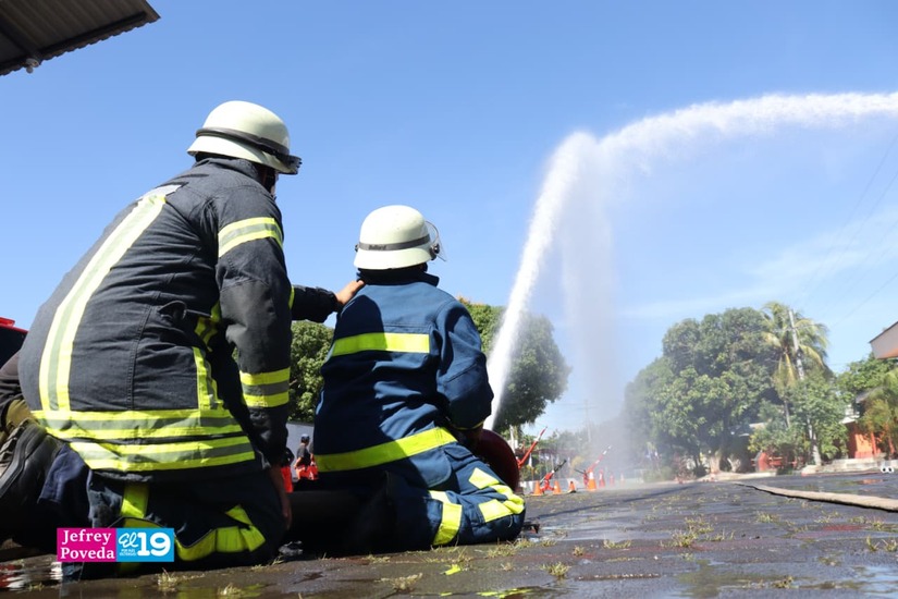 BOMBEROS13