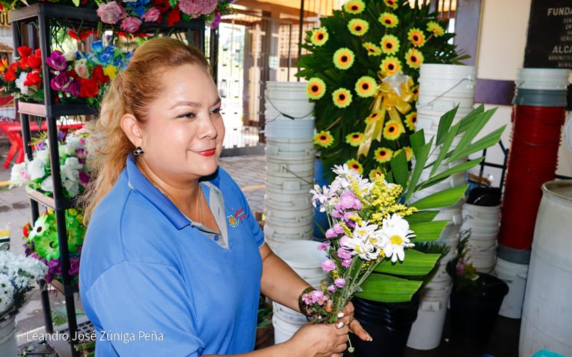 FLORES8