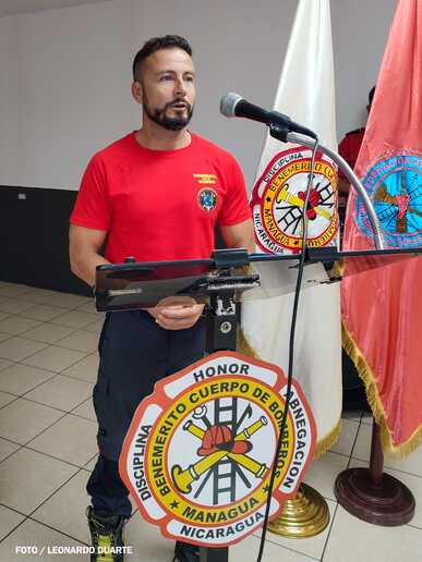 BOMBEROS4