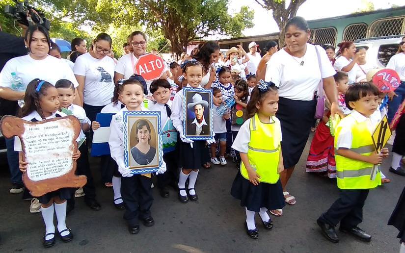 DESFILE-(6)