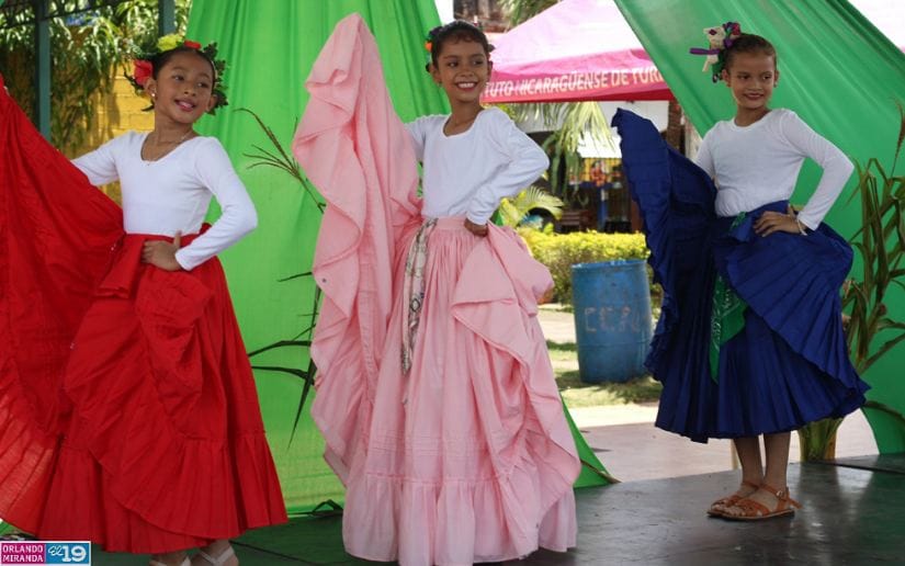 HUIPIL-(19)