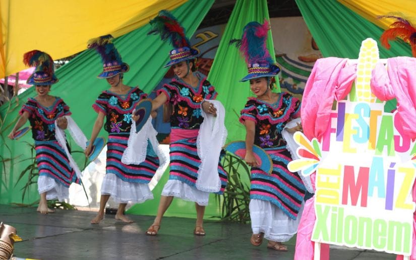 HUIPIL-(24)