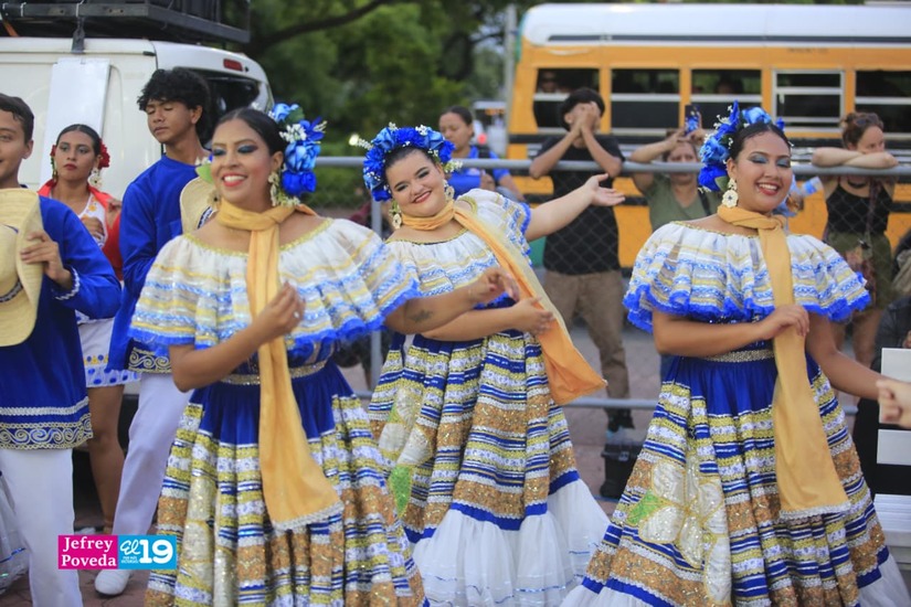 Huipil--(12)