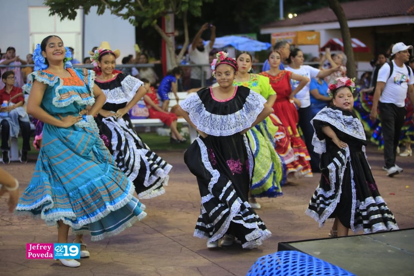Huipil--(14)