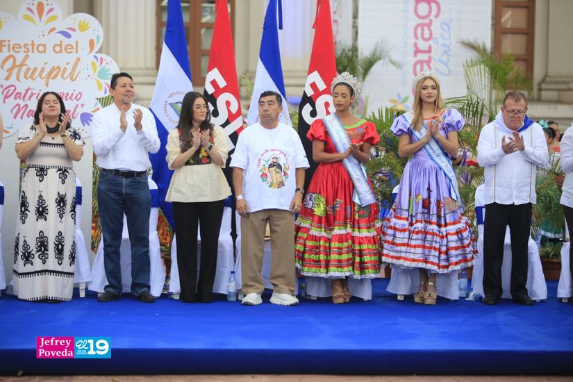 Huipil--(3)