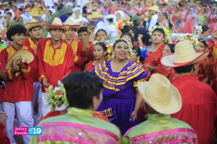 Huipil--(54)