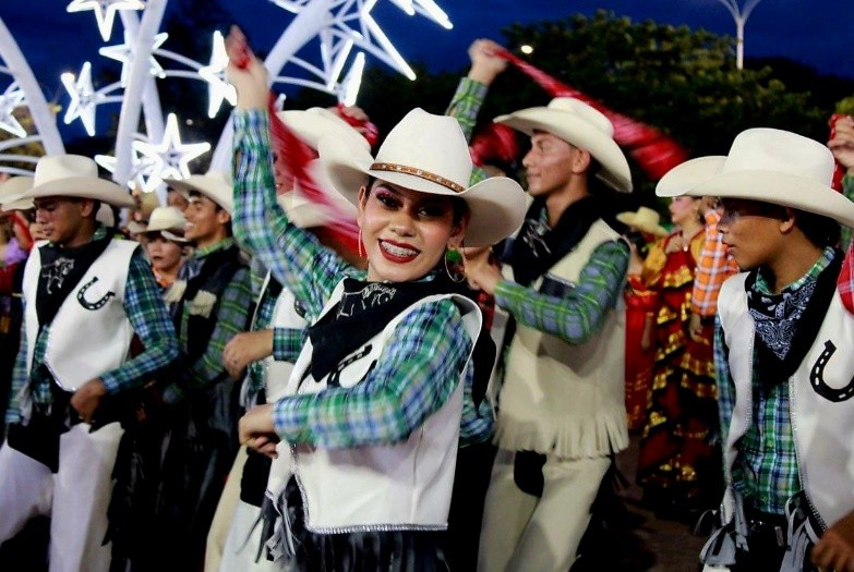HUIPIL14