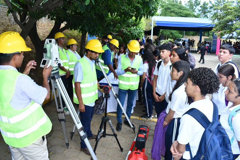 INATEC-9