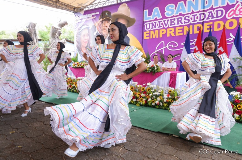 LA-SANDINO7