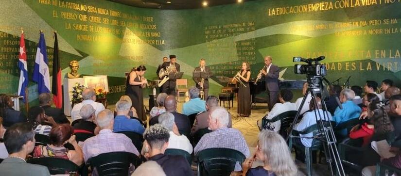 CUBA-(13)