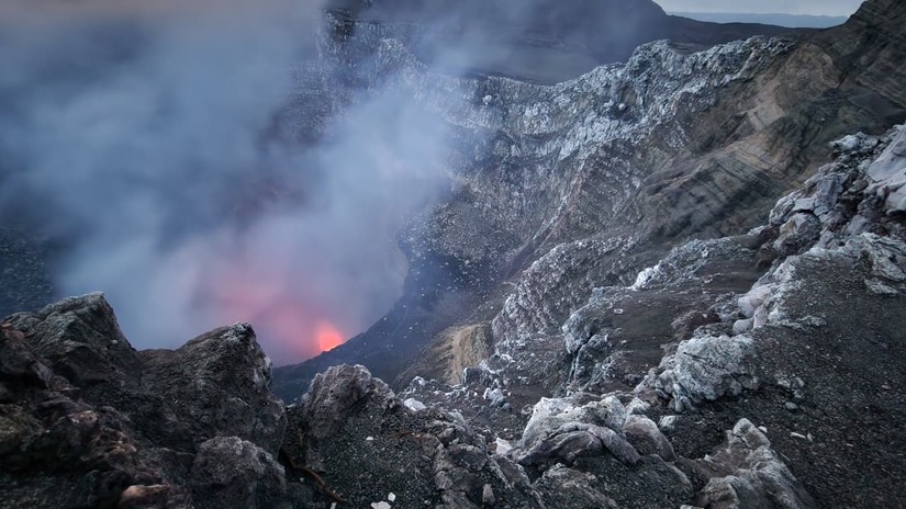 VOLCAN-(5)