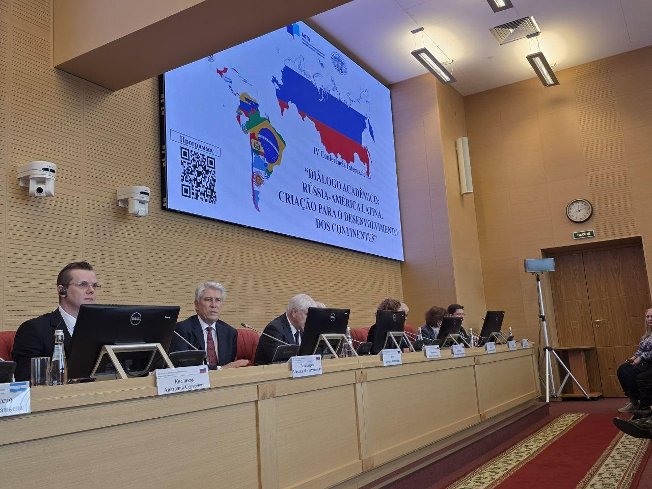 RUSIA4