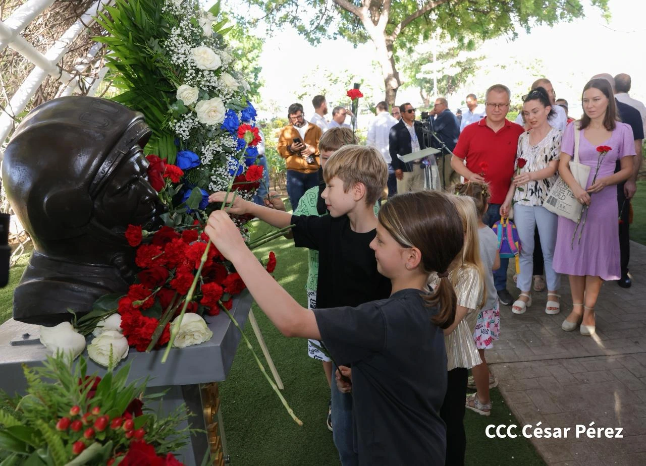 GAGARIN-(18)