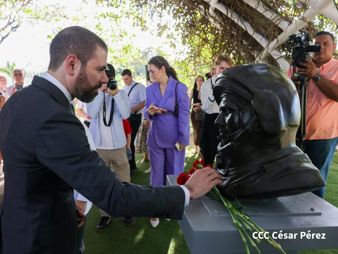 GAGARIN-(43)