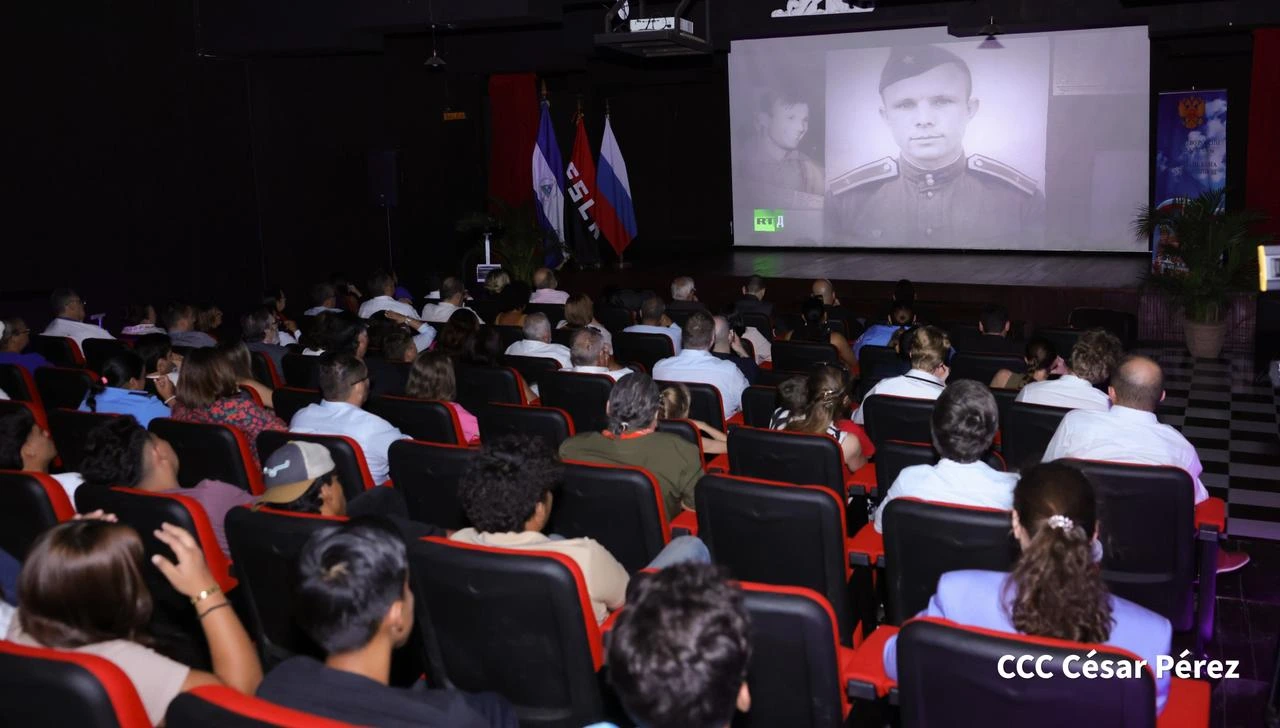 GAGARIN-(53)
