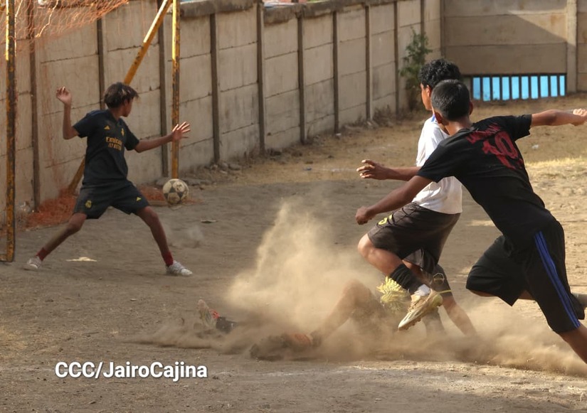 Liga-de-Futbol-Campo-(3)