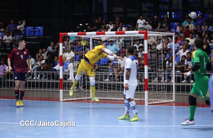 Futsal--(12)