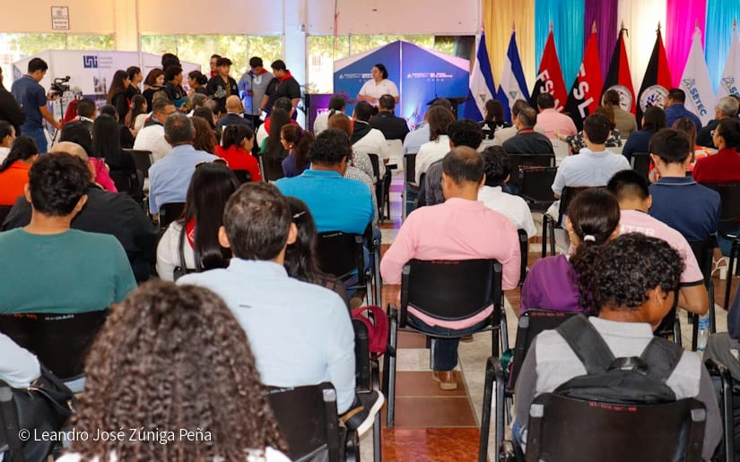 JOVEN-CIENTIFICO13