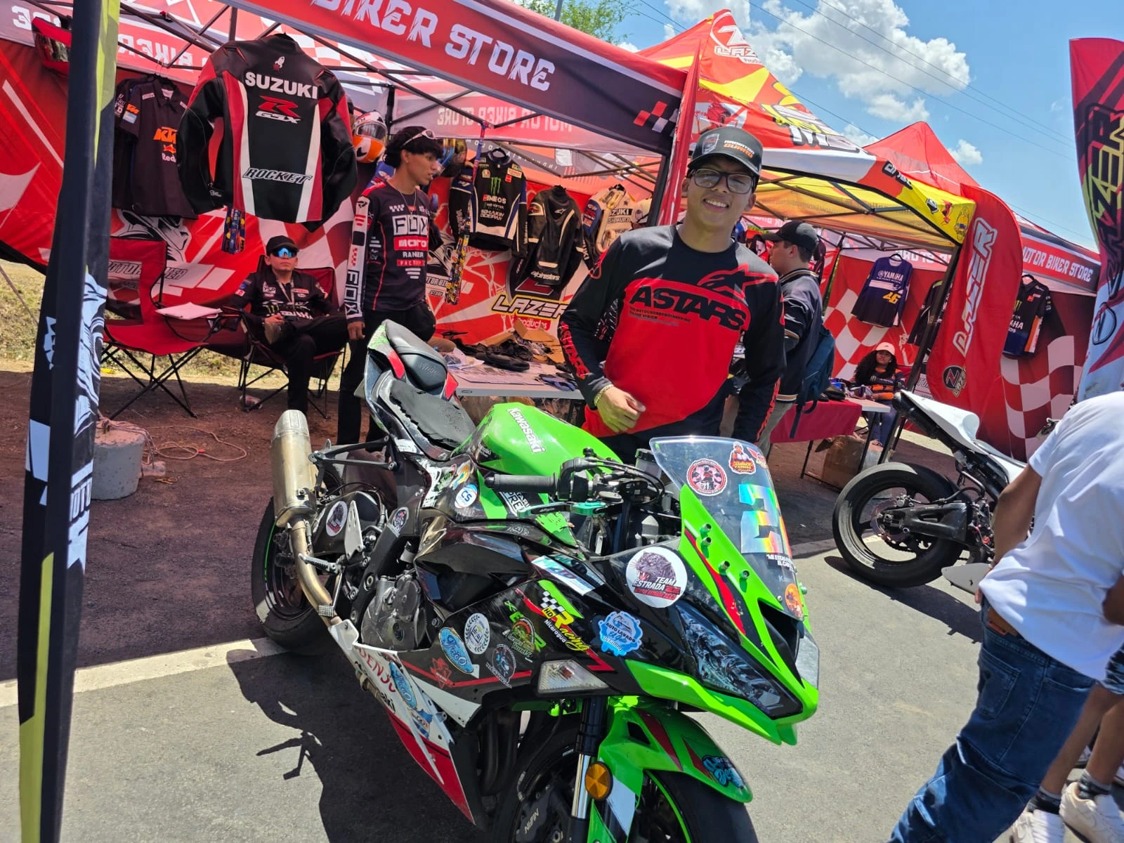 MOTO-(8)