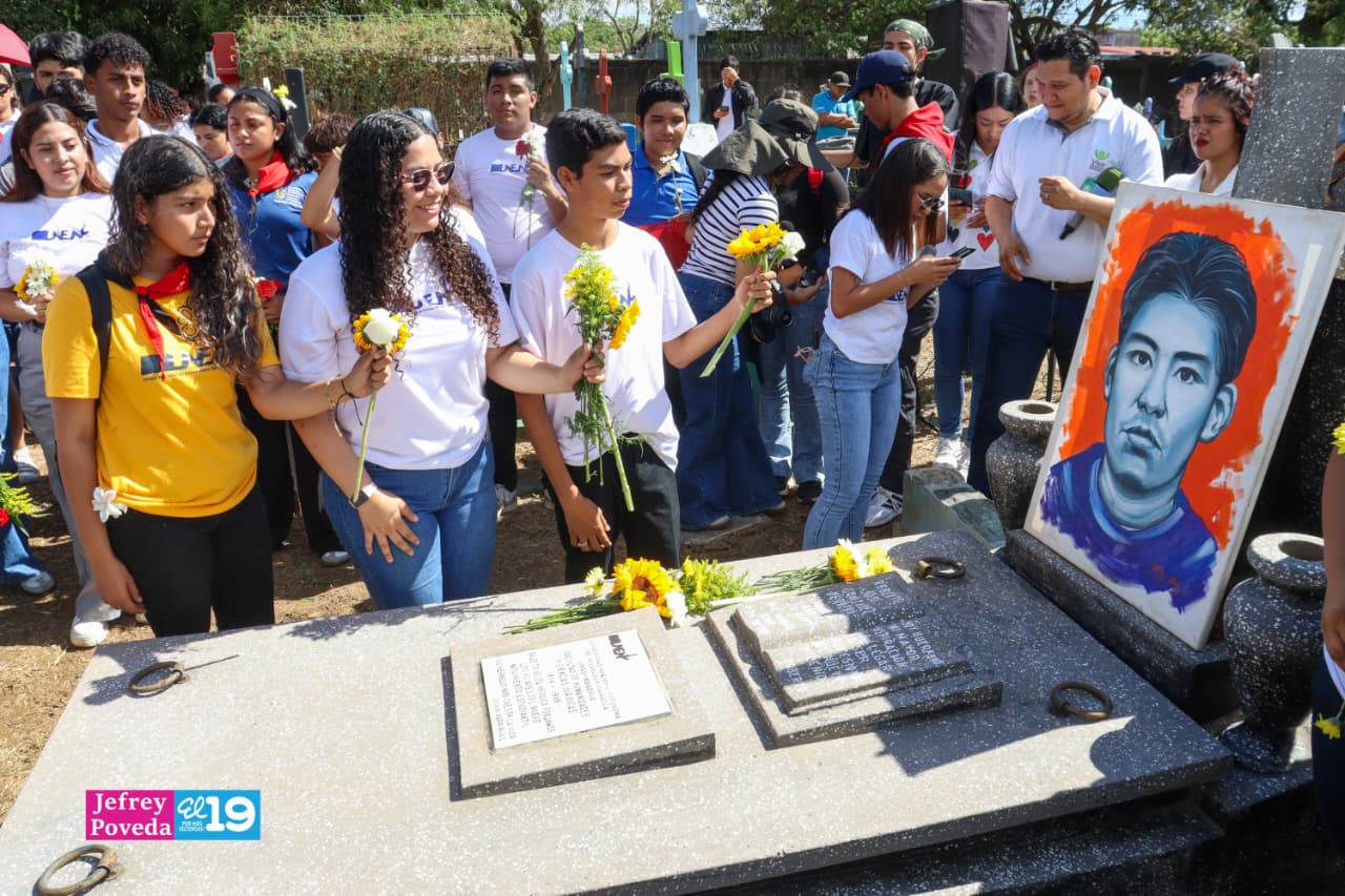 Universitarios-14