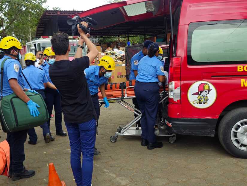Bomberos-Unidos-1