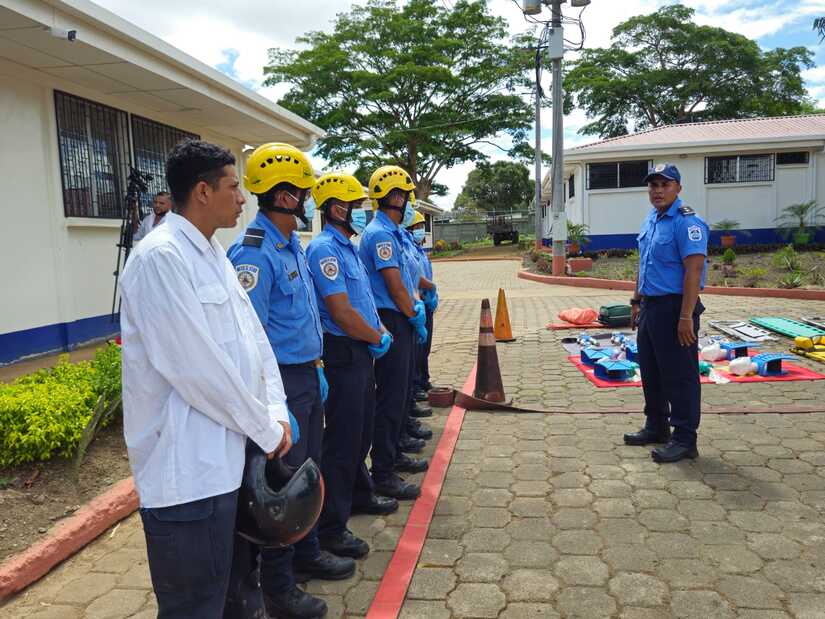 Bomberos-Unidos-19