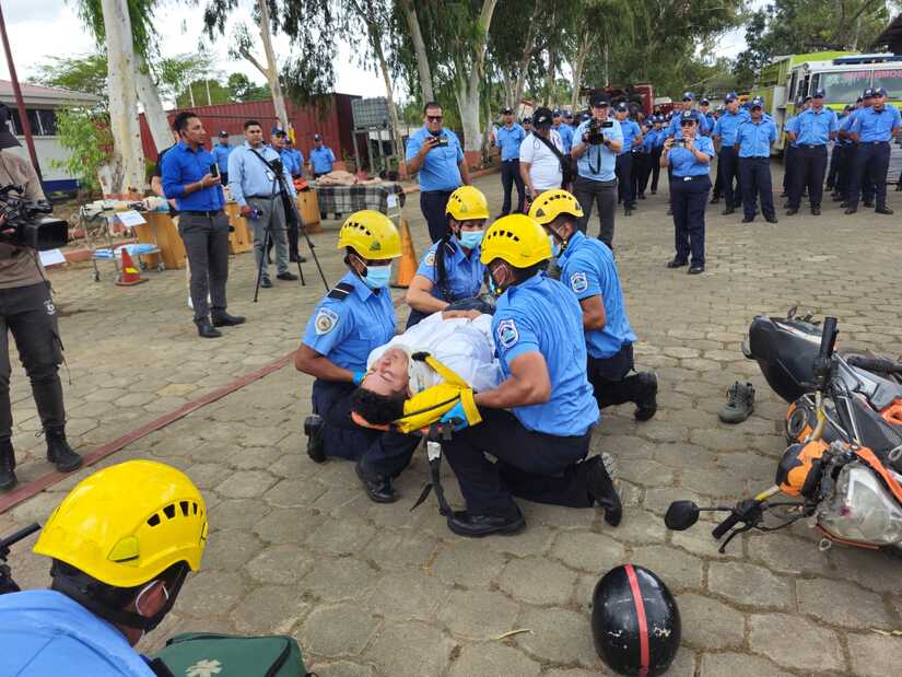 Bomberos-Unidos-3