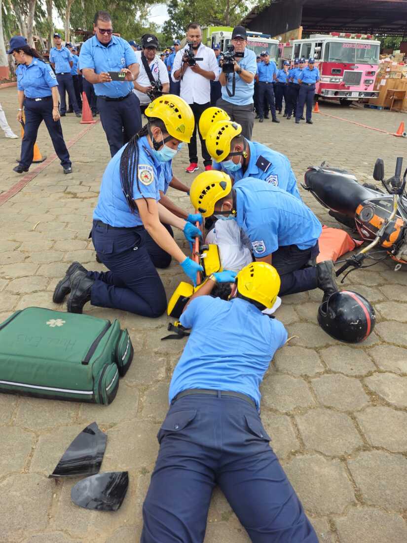 Bomberos-Unidos-5