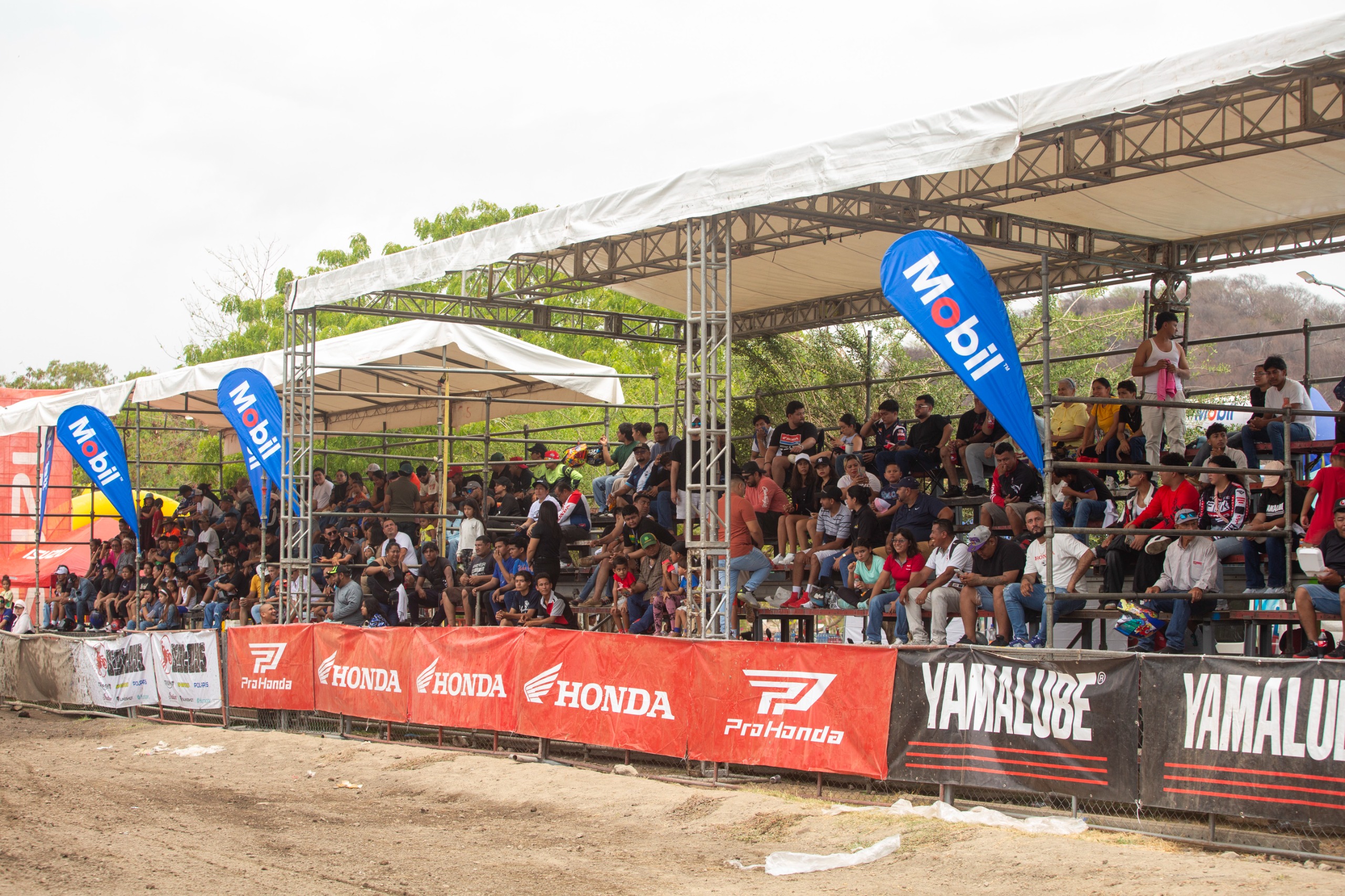 Motocross--(12)