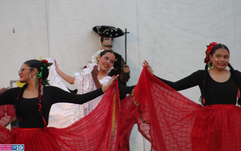 Festival--(4)