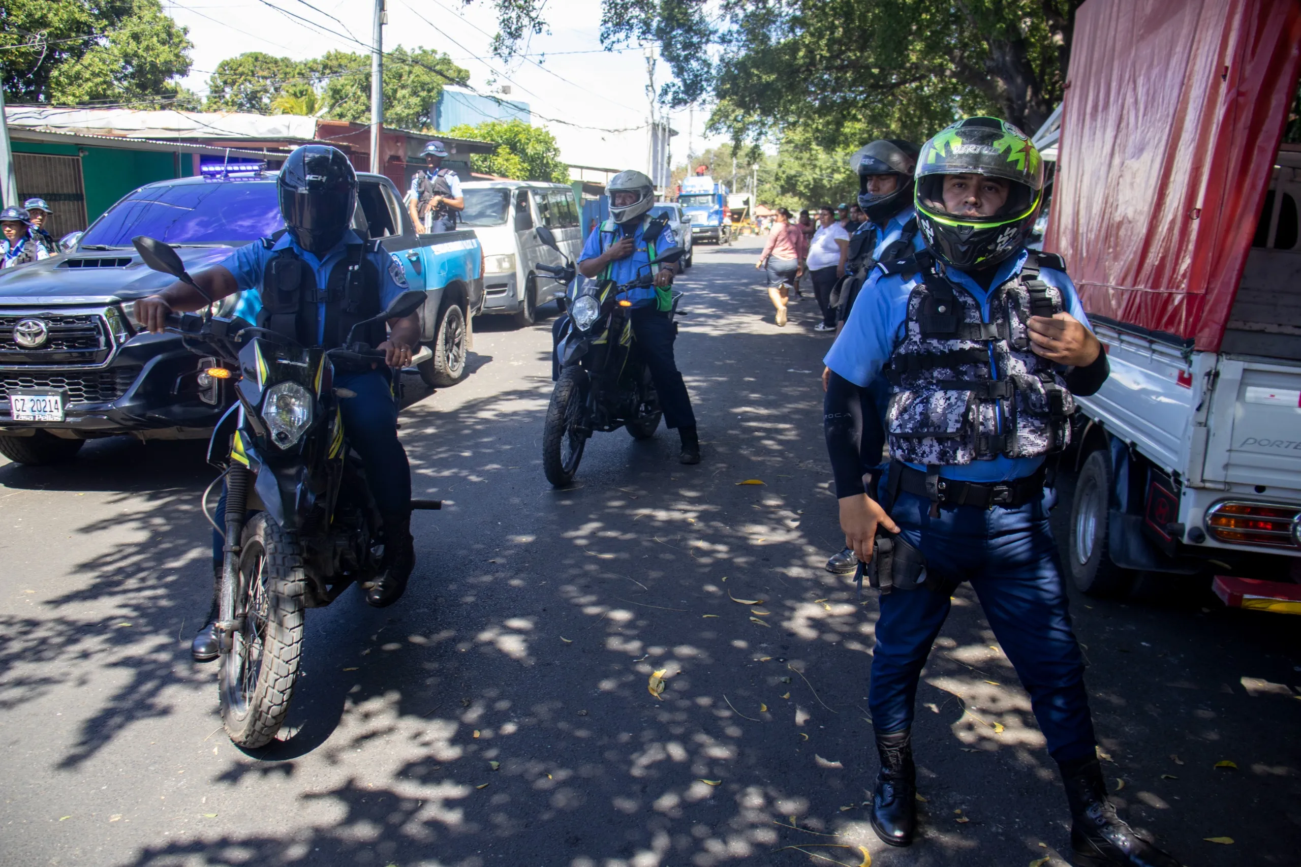 Linea-de-Emergencia-24_24_11zon