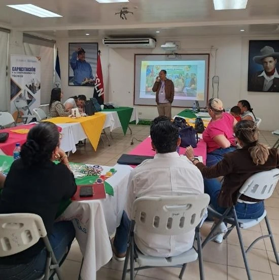 EMPRENDIMIENTOS17_16_11zon