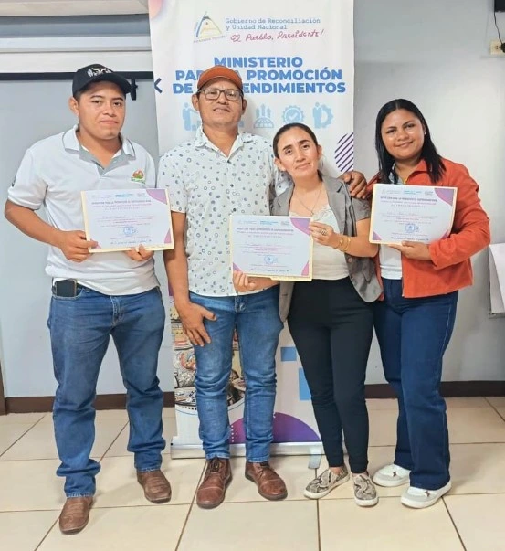 EMPRENDIMIENTOS25_24_11zon